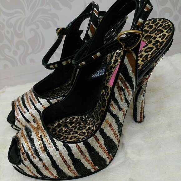Betsey Johnson Zebra Stripe Black Gold Sequin Peep Toe Heels Size 5 ankle strap - Picture 1 of 11